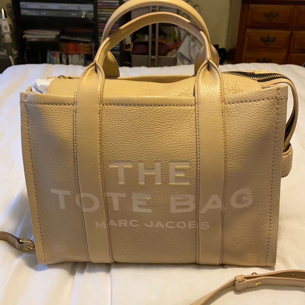 Marc Jacobs The Small Leather Tote Bag